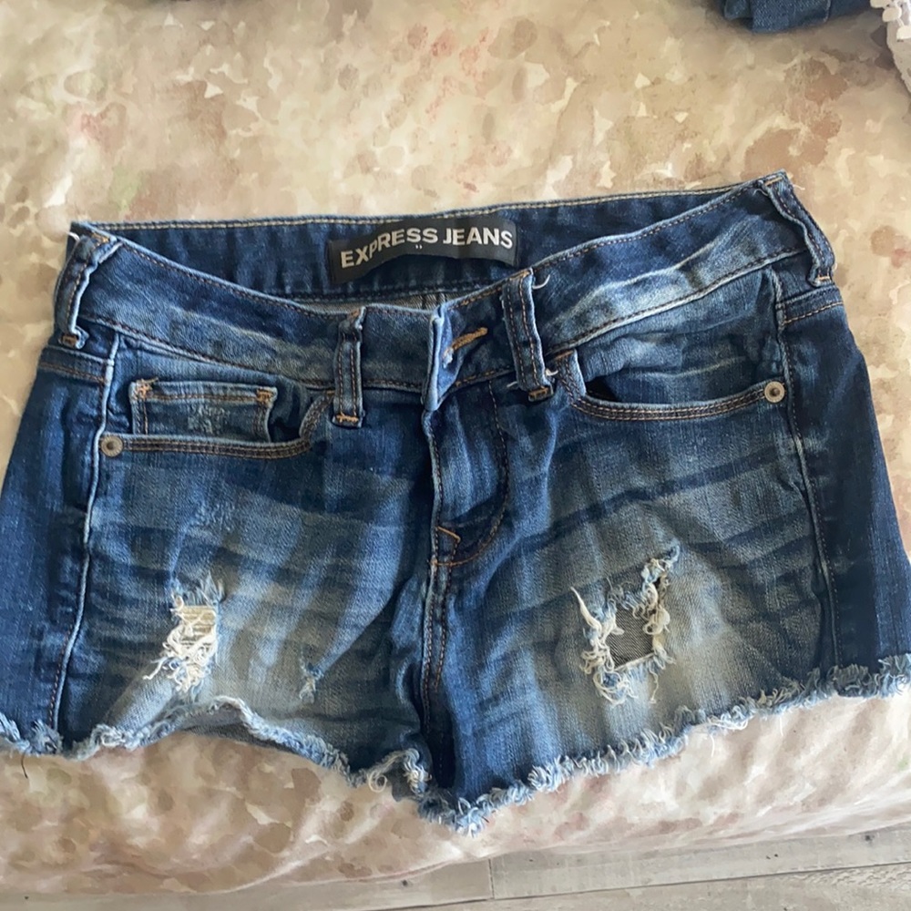 Express cut off distressed jean shorts size 0